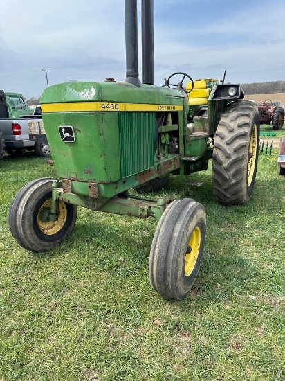 John Deere 4430