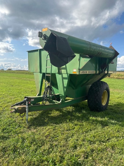 John Deere Grain Cart