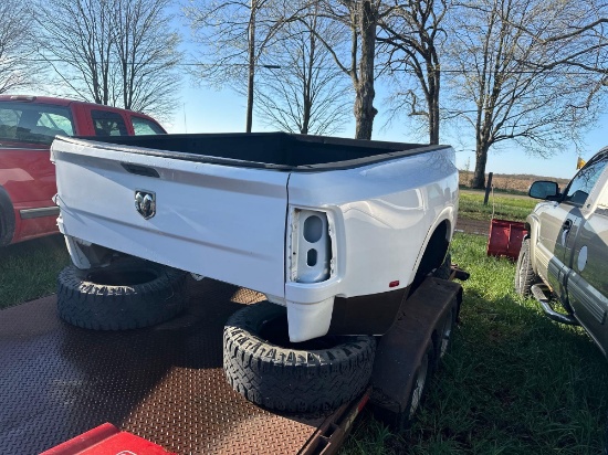 Dodge p/u Box