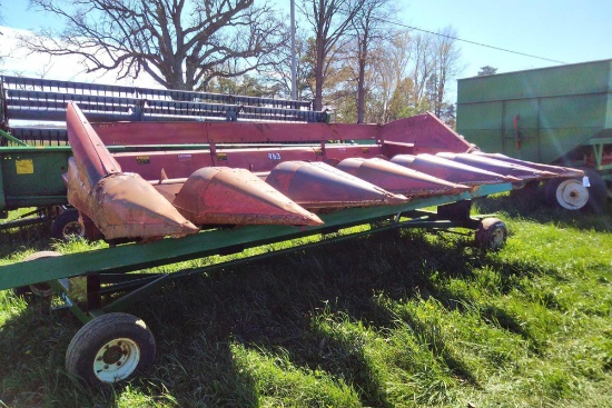 Internaltional 963 Corn head(Cart Does Not Sale)