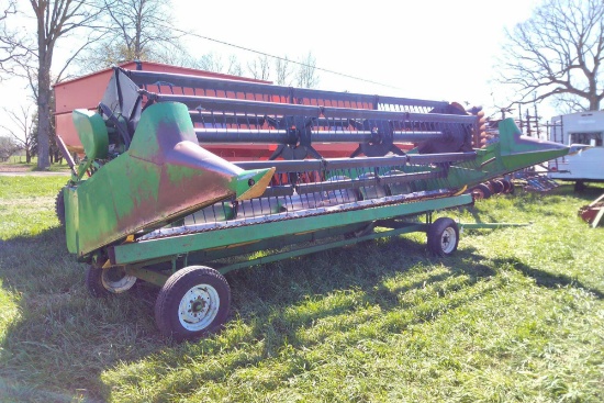 John Deere 918 Grain Head (Grain Cart Sold Separate)