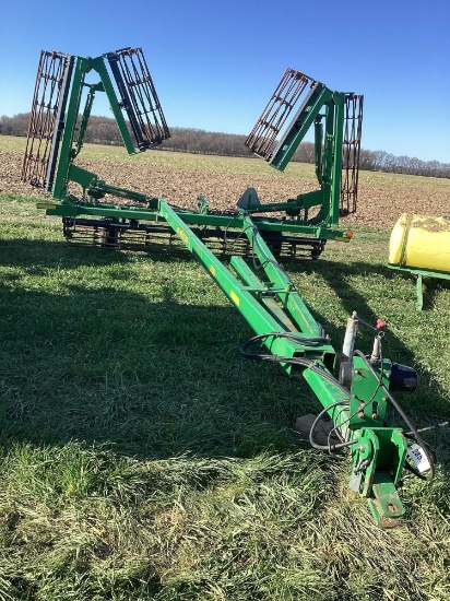 John Deere Crumbler