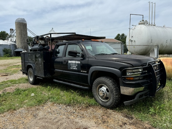 2002 Chevy 3500 Service Truck 4WD With Utility Body