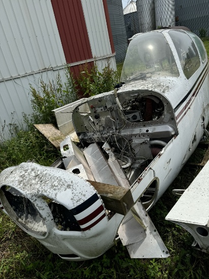 Beachcraft Bonanaza Airplane for Parts