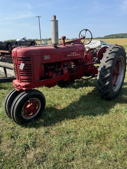 IH FARMALL 300 TRACTOR