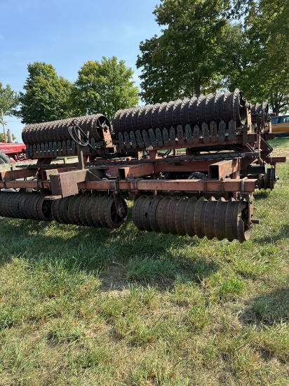 IH MODEL 415 25' CULTIMULTCHER