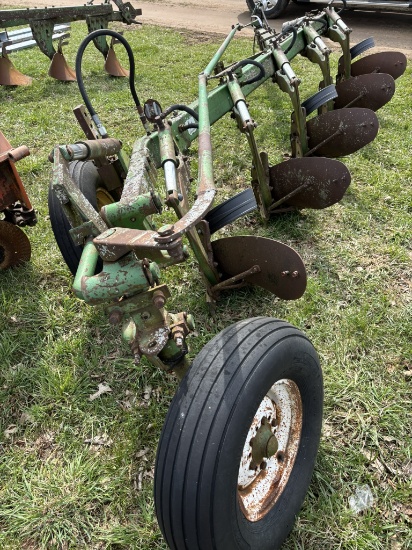 John Deere F350 5 BTM Moldboard Plow