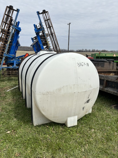 1700 Gal White Poly Tank