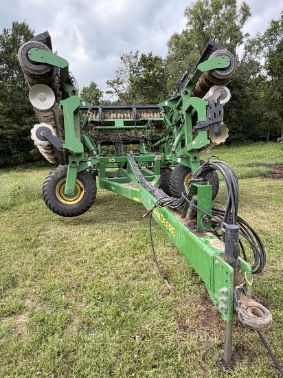 John Deere Model 2680 35' High Speed Disc