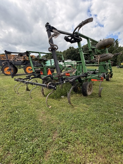 John Deere Model 2400 Chiesel Plow