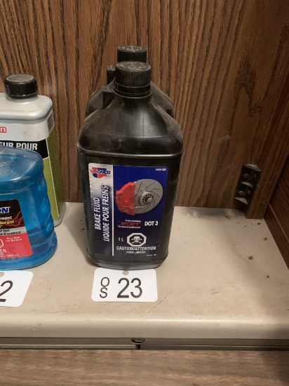 TWO NEW ONE-LITRE BREAK FLUID -CARQUEST