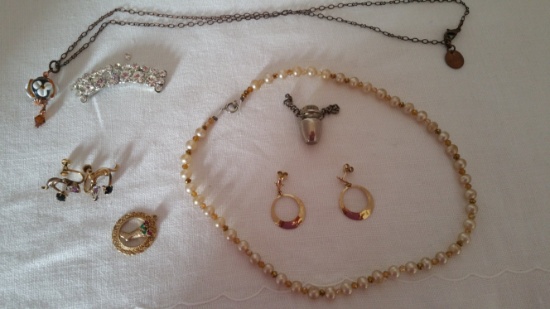 Lot of costume jewelry