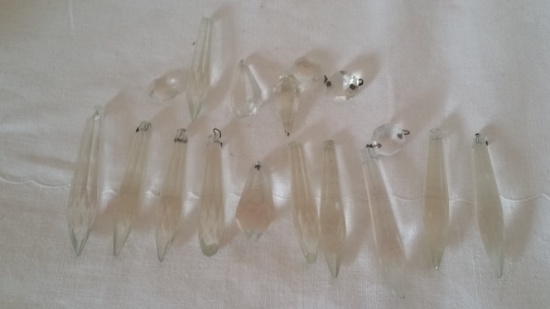 16 pieces of vintage glass crystal