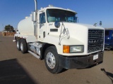 2001 Mack CH613 T/A 80bbl Vac Truck, s/n 1m1aa18y41w140181, mack eng, 10 spd trans, masport pump, od