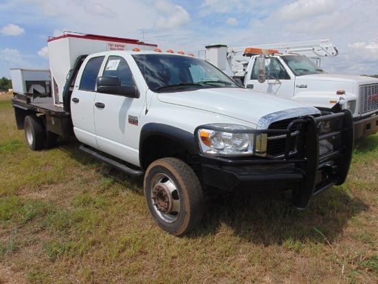 2008 Dodge Ram 4500 4x4 Crewcab Flatbed Pickup, diesel eng, auto trans, od reads 228441 miles,