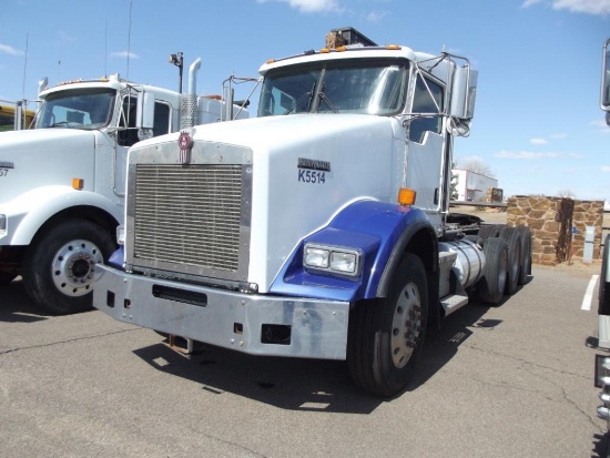 2015 Kenworth T800 Tri Axle Truck Tractor, s/n 1xkdd40x5fj445514, isx15 eng,10 spd trans, od reads