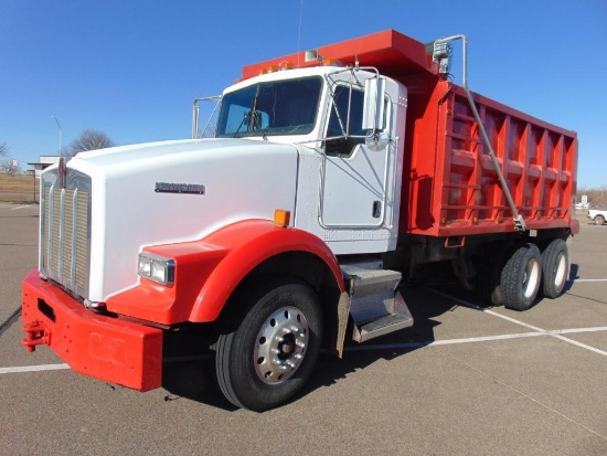 2004 Kenworth T800 T/A Dump Truck, s/n 1xkddt9x54r063177, cat c10 eng, 10 spd trans, od reads 411654