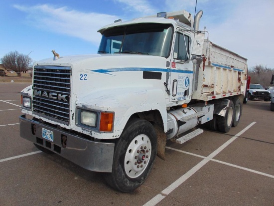 1998 Mack CH613 T/A Dump Truck, s/n 1m2aa18yxww091703, e7-427 eng, maxitorque 8 spd trans, od reads