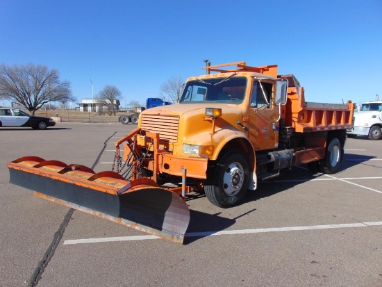1992 IHC 4900 S/A Dump Truck, s/n 1htsdnwn3nh420490, ihc eng,od reads 46306 miles, w/snow plow