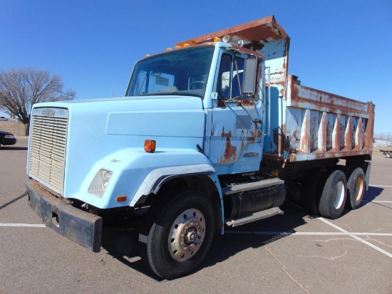 1988 Freightliner T/A Dump Truck, s/n 1fx11yb4jh406776, cummins eng, auto trans, od reads 169600