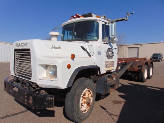 1992 Mack DM690S T/A Roll Off Truck, s/n 1m2b206c5nm010331, mack eng, 10 spd trans, camelback susp