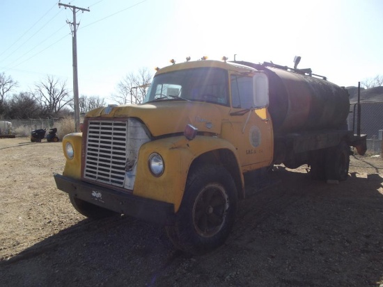 1971 IHC Loadstar 1600 S/A Distributor Truck, s/n 416060h091510, v8 gas eng, 4x2 trans, od reads