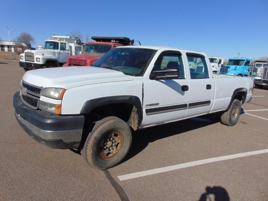 2006 Chevy 2500 4x4 Crewcab Pickup, s/n 1gchk23ux6f225927, v8 gas eng, auto trans, od reads 284080