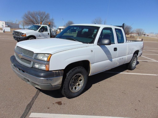2005 Chevy 1500 4x4 Extcab Pickup, s/n 1gcek19v95e295310, gas eng, auto trans, od reads 185624 miles