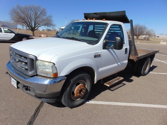 2004 Ford F350 Flatbed Pickup, s/n 1fdwf36l64eb74459, v8 gas eng, auto trans , od reads 182979 miles
