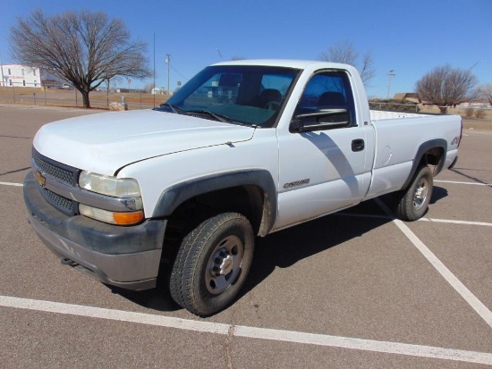 2001 Chevy 2500 4x4 Pickup, s/n 1gchk24u41e200471, v8 gas eng, auto trans od reads 115046 miles,