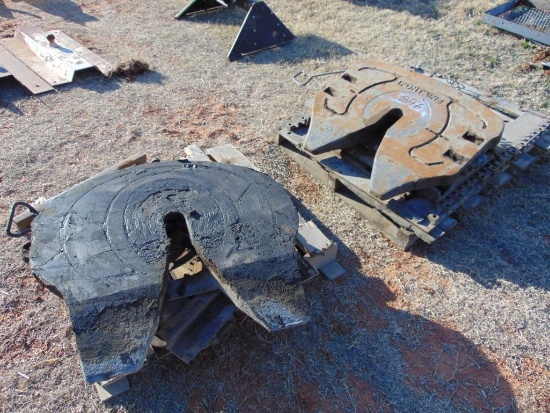 (2) 5th Wheel Plates