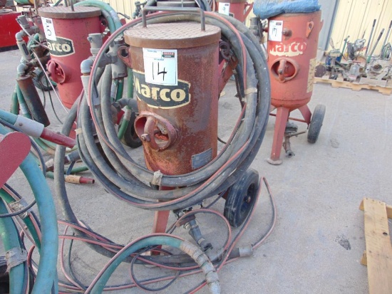 Marco Blast Pot s/n m3-980, w/blast hose & nozzle....Yard 1