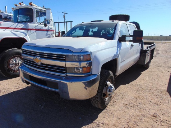 2015 Chevy Silverado 3500HD 4x4 Crewcab Flatbed, s/n 1gb4kycg0ff570061. Yard 2