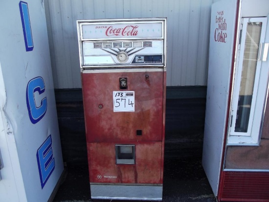 Westinghouse Coco Cola Machine, s/n 809012479<br />