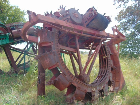 9' WHEEL W/14" BUCKETS & CONVEYOR FOR CLEVELAND 240 TRENCHER. BUYER RESPONSIBLE FOR REMOVAL