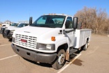 2006 GMC 5500 S/A SERVICE TRUCK, S/N 1GDE5C1277F400648, DURAMAX ENG, OD READS 87595 MILES