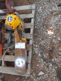 INGERSOLL RAND 1 TON CHAIN HOIST LOCATED IN YARD 2