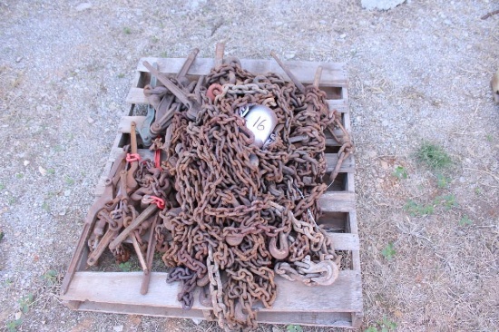 ASSORTED CHAINS & BOOMERS