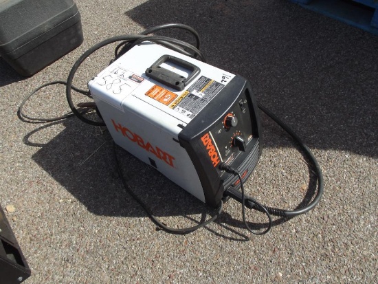 HOBART HANDLER 190 MIG WELDER