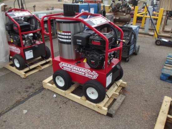 MAGNUM 4000 GOLD PRESSURE WASHER, S/N 240635 (UNUSED)