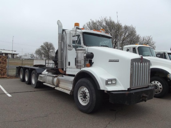 2009 KENWORTH T800 TRI/A WINCH TRUCK, S/N 1XKPD4TX99J246568, OD READS 391374 MILES, AIR LIFT 3RD