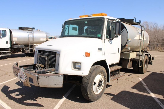2000 FREIGHTLINER FL70 S/A DISTRIBUTOR TRUCK, S/N 1FV6HFAA1YHB31021, CUMMINS ENG, 5X2 TRANS, OD