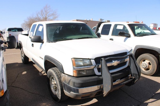 2003 CHEVY 2500HD 4X4 EXTCAB PICKUP, S/N 1GCHK29G73E324398, V8, AUTO TRANS, OD READS 206501 MILES...