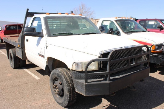 2001 DODGE RAM 3500 4X4 FLATBED, S/N 3B6MF366X1M262155, CUMMINS ENG, 5 SPD TRANS, OD READS 246935