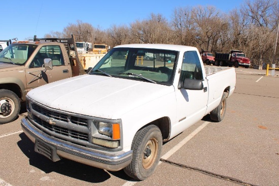 1996 CHEVY 1500 PICKUP, S/N 1GCEC14M3T2113487, V8, AUTO, OD READS 287220 MILES