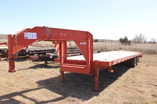 MAY T/A GOOSENECK FLATBED TRAILER, S/N A007499, DOVE W/ RAMPS