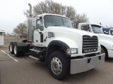 2009 MACK GU713 T/A TRUCK TRACTOR, S/N 1M2AX04Y29M007310, MP7 ENG, 10 SPD TRANS, OD READS 248484