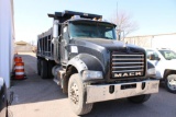 2010 MACK GU713 T/A DUMP TRUCK, S/N 1M2AX07C4AM007958, MACK MP8ENG, 13 SPD TRANS, OD READS 252000