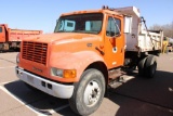 2000 IHC 4700 S/A DUMP TRUCK, S/N 1HTSCABN81H353753, T444E ENG, 6 SPD TRANS, OD READS 132621 MILES