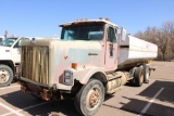 1990 IHC T/A WATER TRUCK, S/N 2HSFEG2R5LC031314, 350HP IHC, 9 SPD, OD READS 104137 MILES
